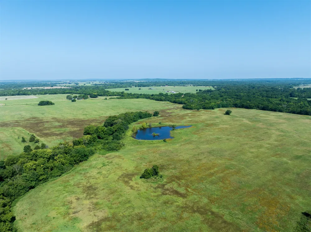 2 320 ROAD Morris, OK 74445
