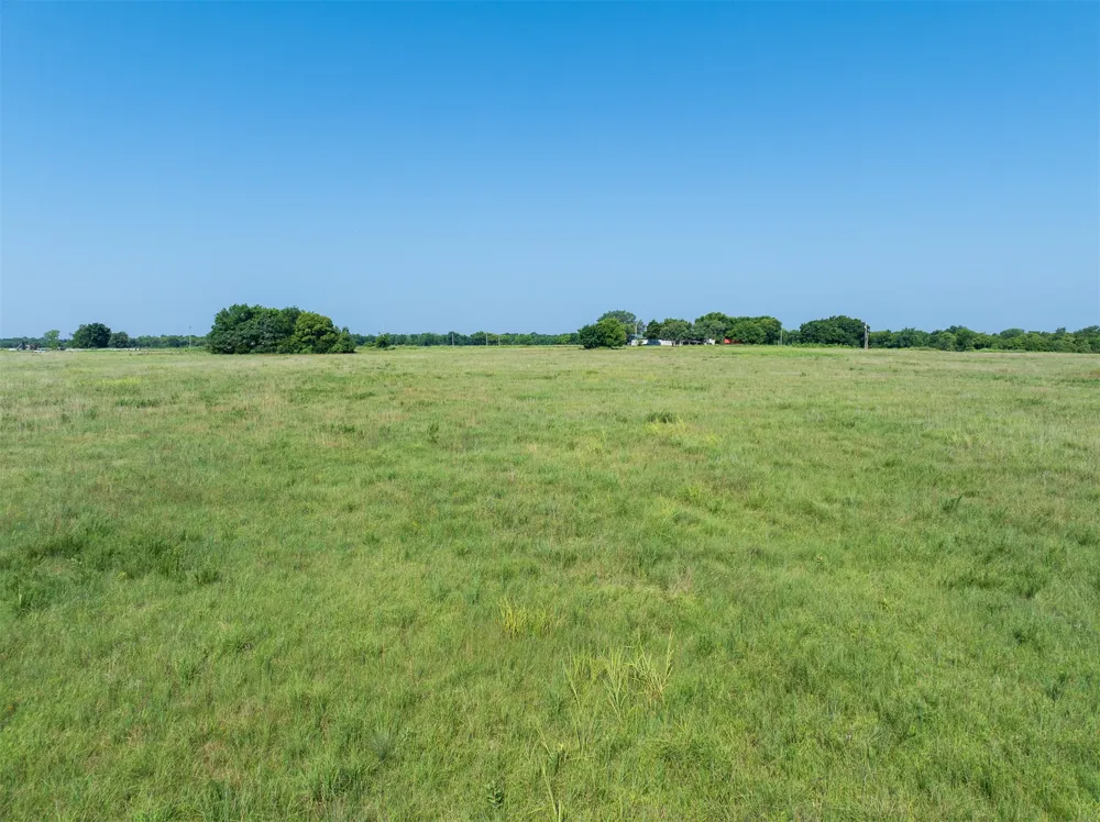 2 320 ROAD Morris, OK 74445