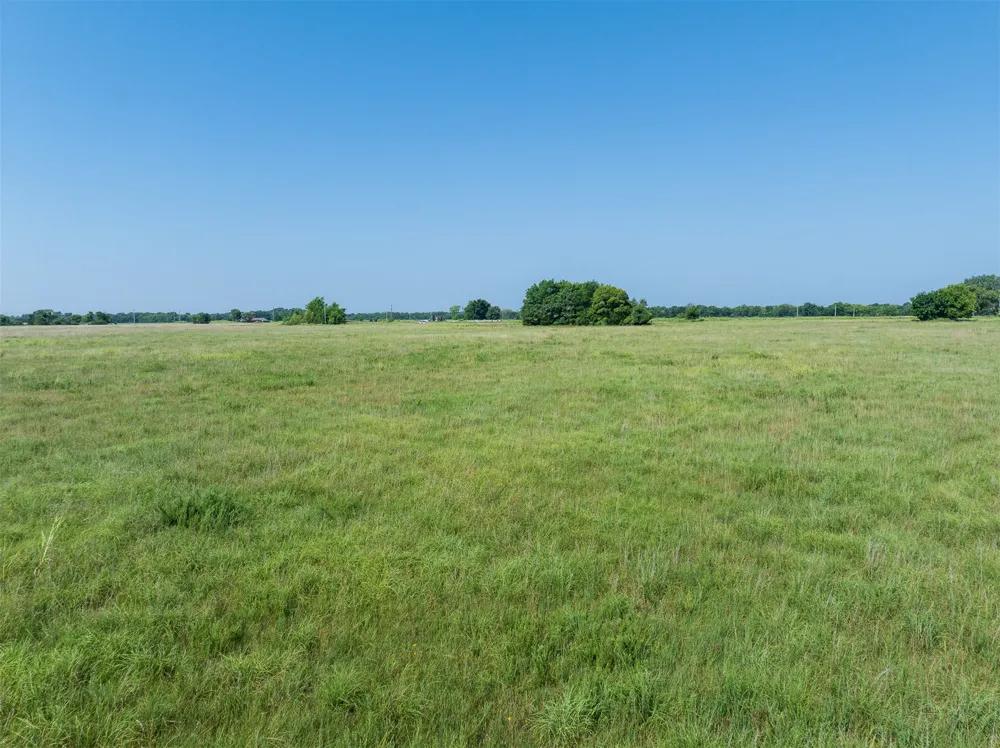 2 320 ROAD Morris, OK 74445