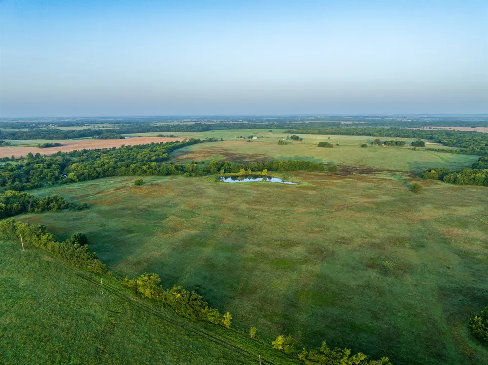 2 320 ROAD Morris, OK 74445