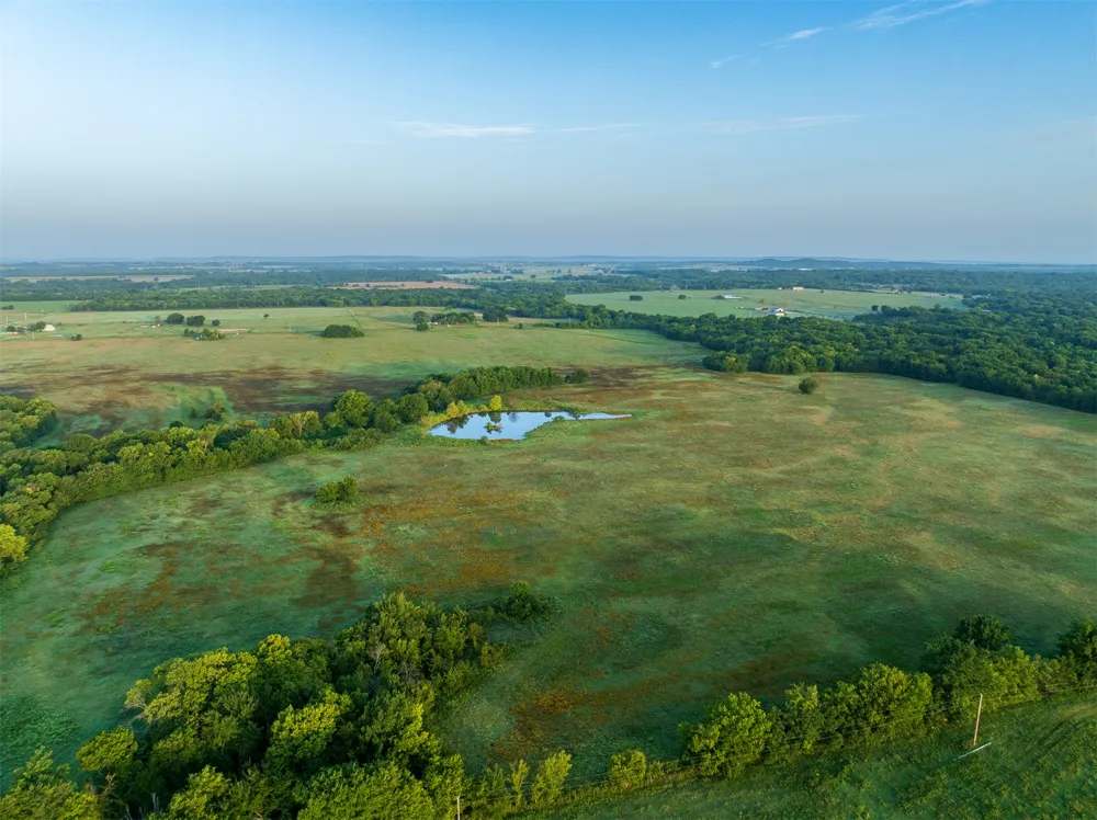 2 320 ROAD Morris, OK 74445