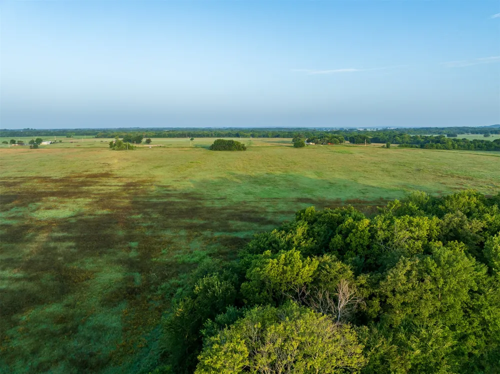 2 320 ROAD Morris, OK 74445