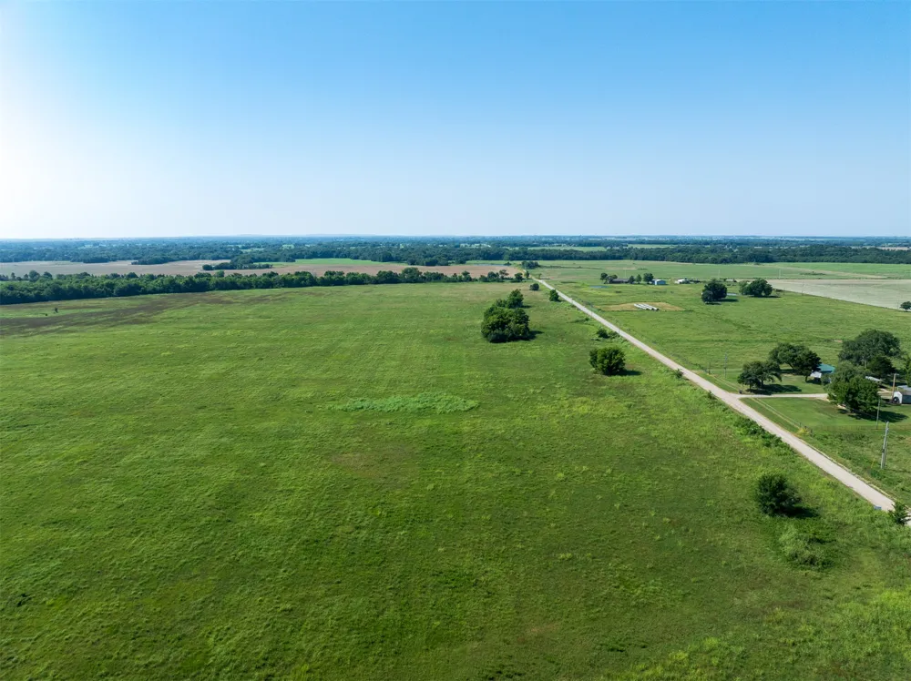 2 320 ROAD Morris, OK 74445