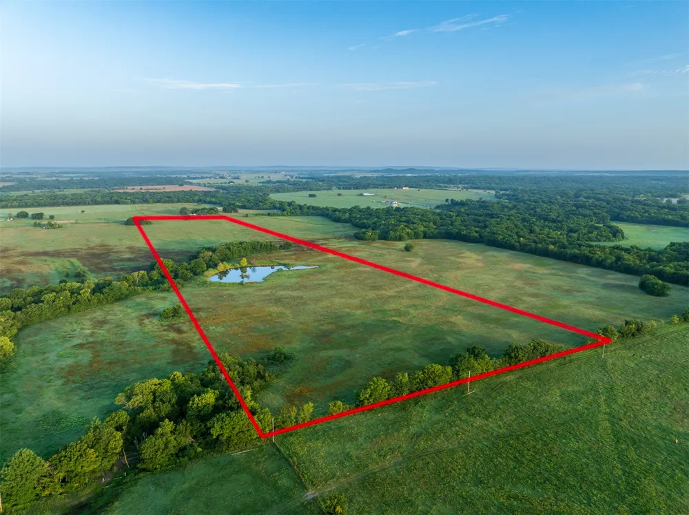 2 320 ROAD Morris, OK 74445