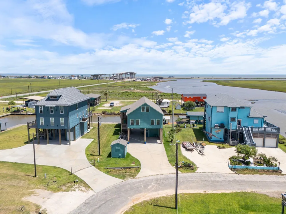 1301 County Road 209 Sargent, TX 77414