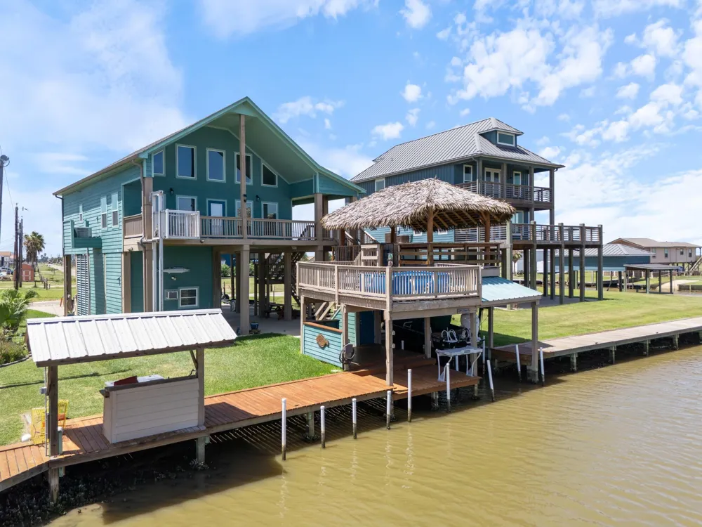 1301 County Road 209 Sargent, TX 77414