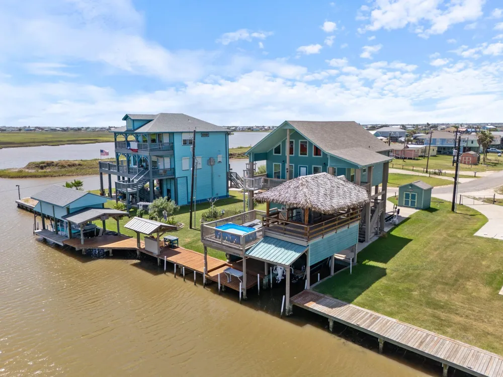 1301 County Road 209 Sargent, TX 77414