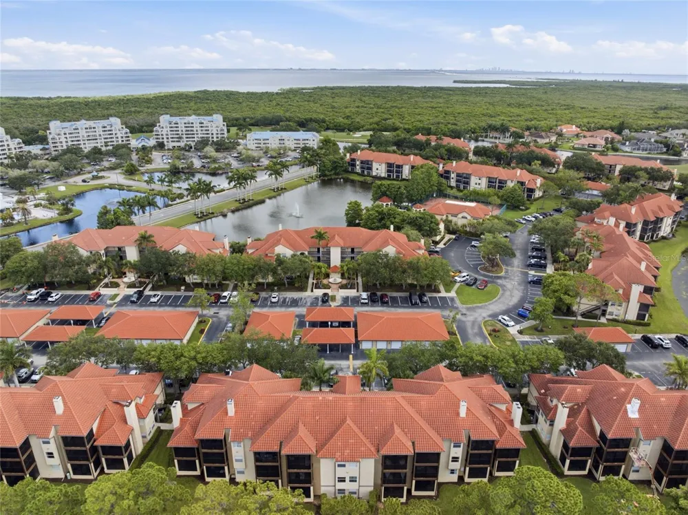 2400 FEATHER SOUND DRIVE #313 Clearwater, FL 33762