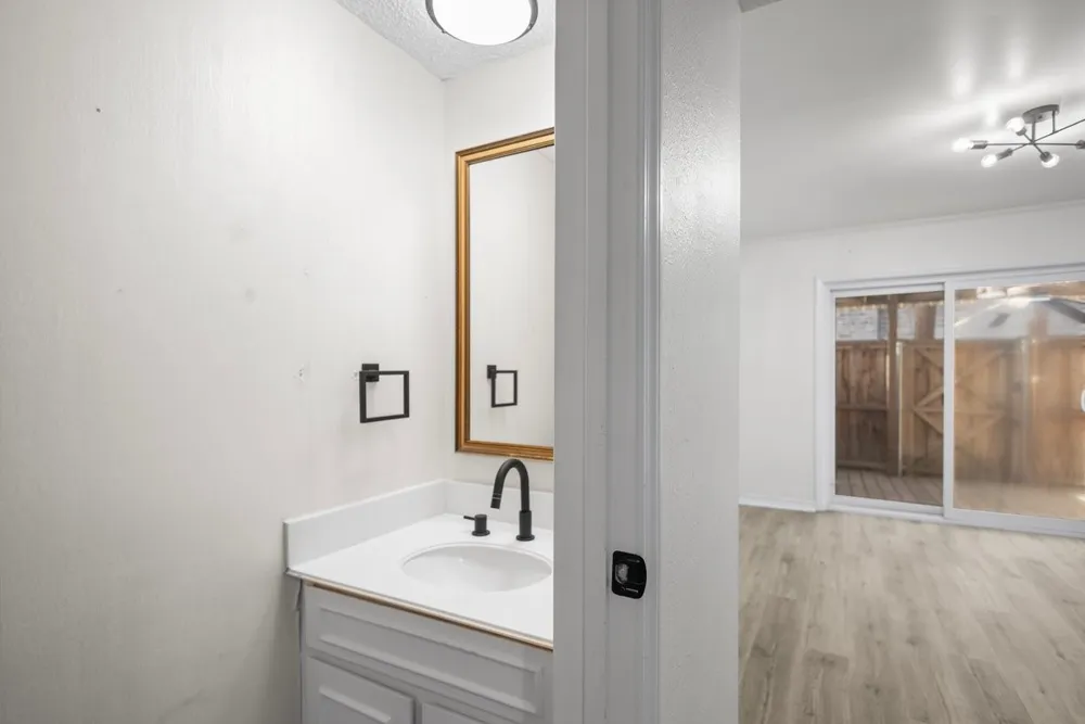 5907 Copperwood Lane #1138 Dallas, TX 75248