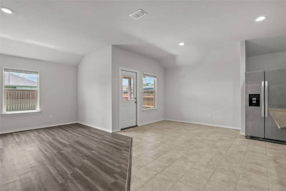 549 Bronze Circle Springtown, TX 76082