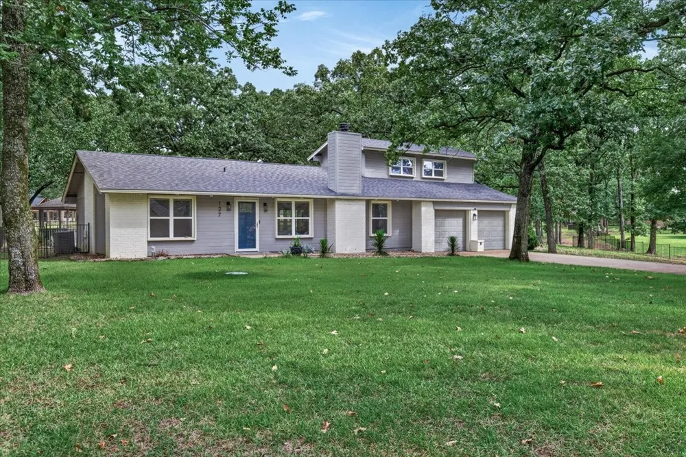 127 Pinnacle Club Drive Mabank, TX 75156