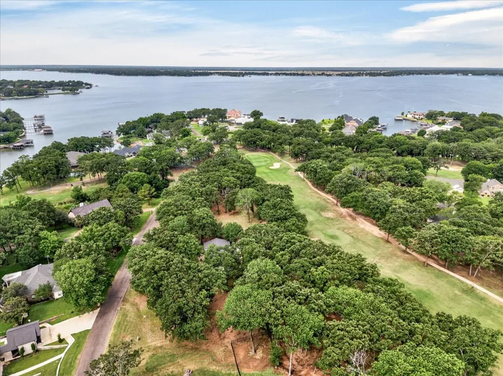 127 Pinnacle Club Drive Mabank, TX 75156