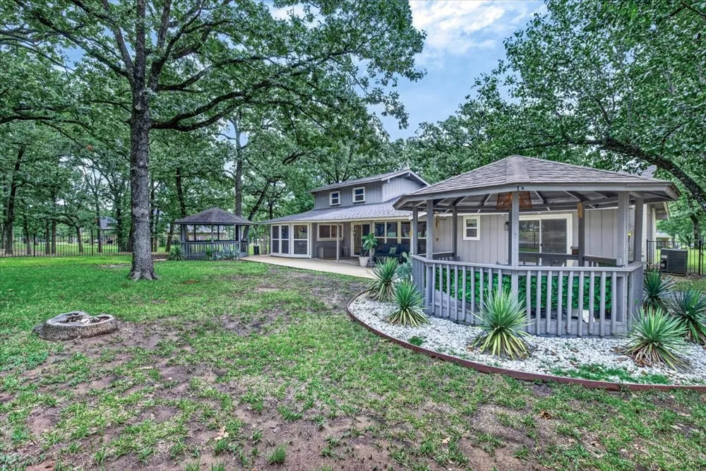 127 Pinnacle Club Drive Mabank, TX 75156