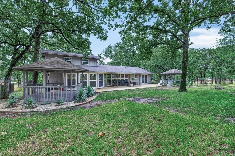 127 Pinnacle Club Drive Mabank, TX 75156