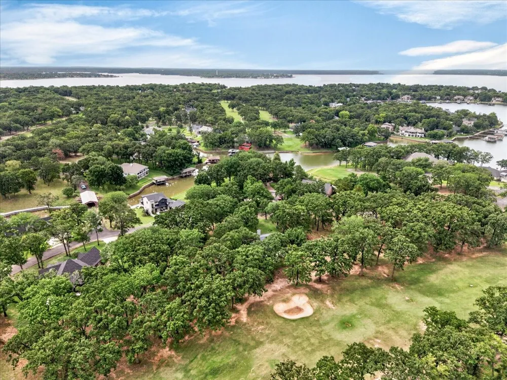 127 Pinnacle Club Drive Mabank, TX 75156