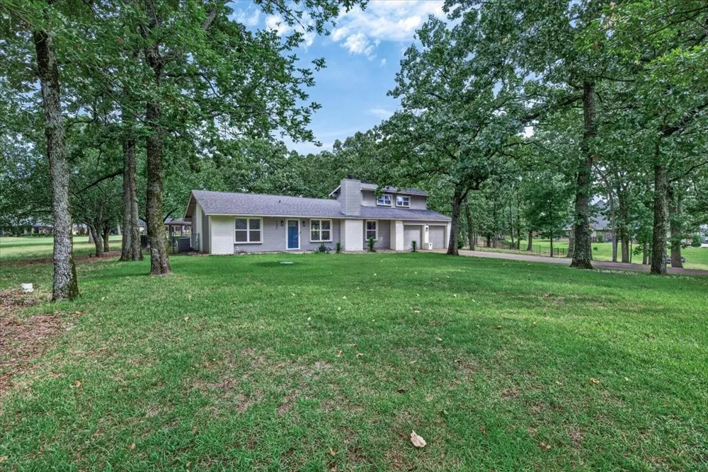 127 Pinnacle Club Drive Mabank, TX 75156