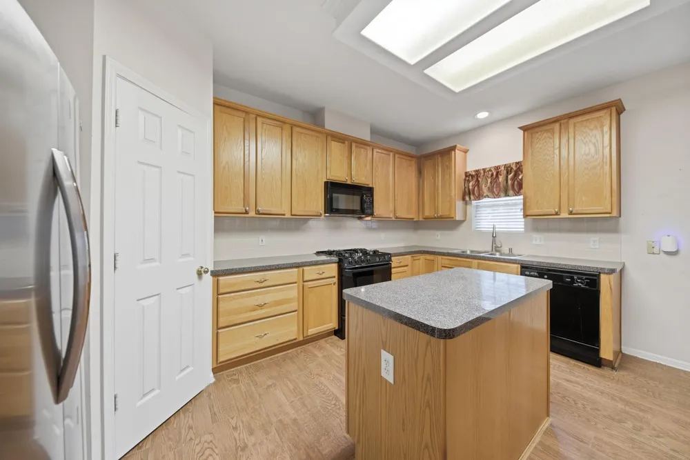 1409 Ward Bend Street Sealy, TX 77474