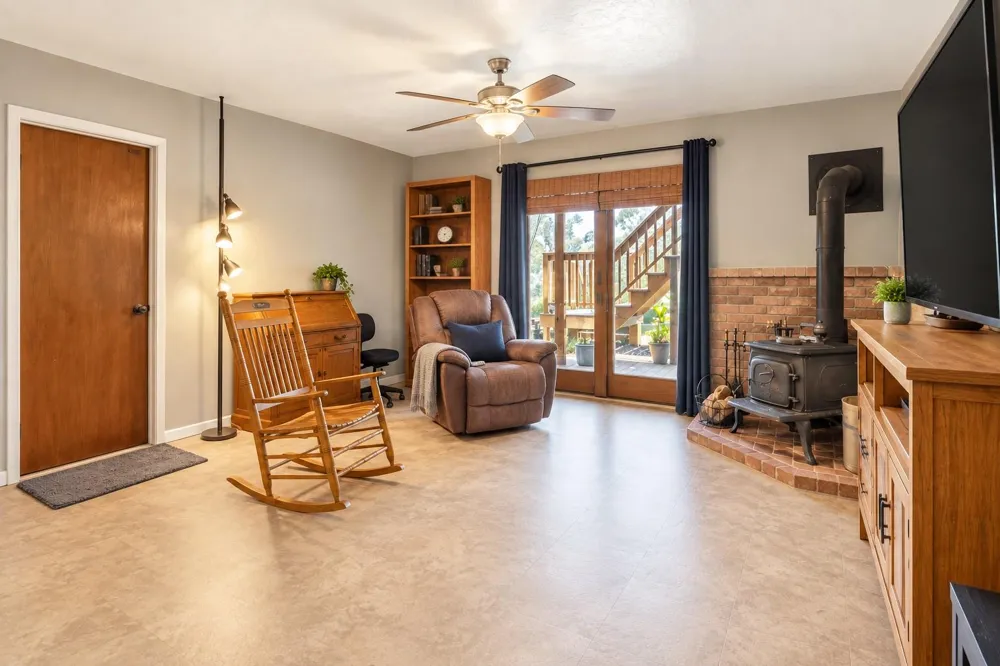 70 Valley Drive Coldspring, TX 77331