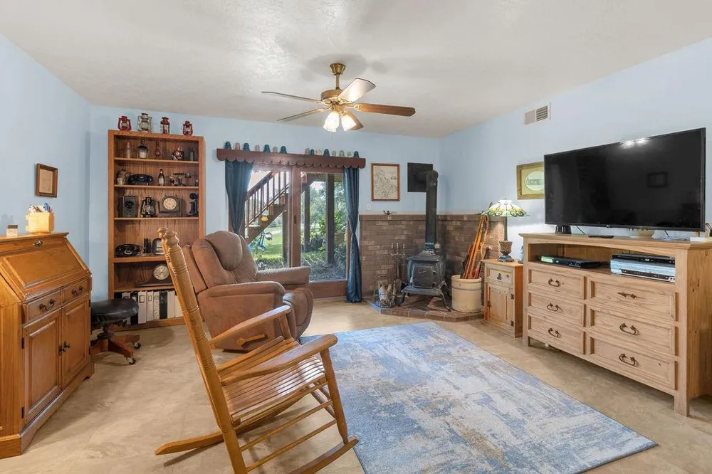 70 Valley Drive Coldspring, TX 77331