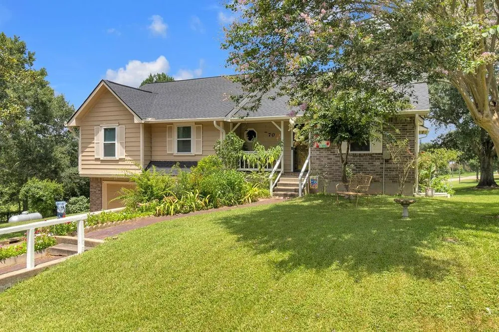 70 Valley Drive Coldspring, TX 77331