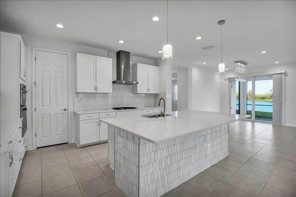 17703 SAVORY MIST CIRCLE Lakewood Ranch, FL 34211