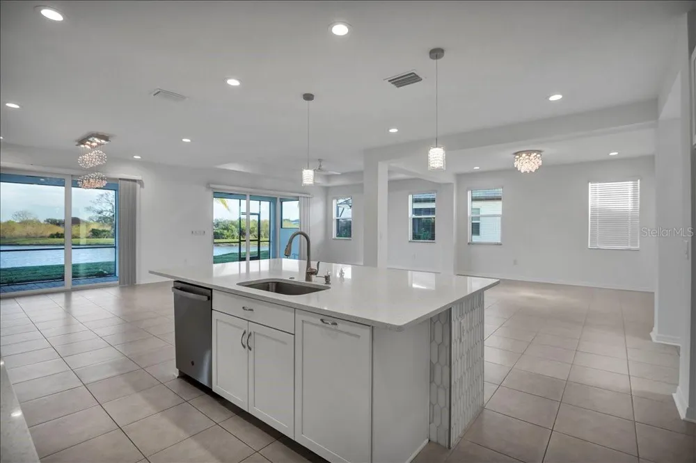 17703 SAVORY MIST CIRCLE Lakewood Ranch, FL 34211
