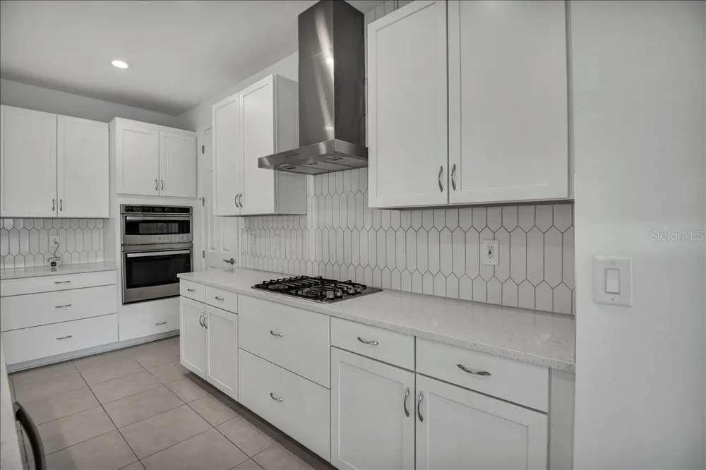 17703 SAVORY MIST CIRCLE Lakewood Ranch, FL 34211