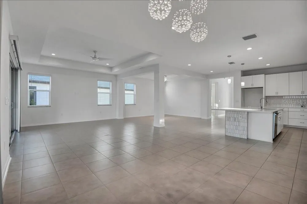 17703 SAVORY MIST CIRCLE Lakewood Ranch, FL 34211