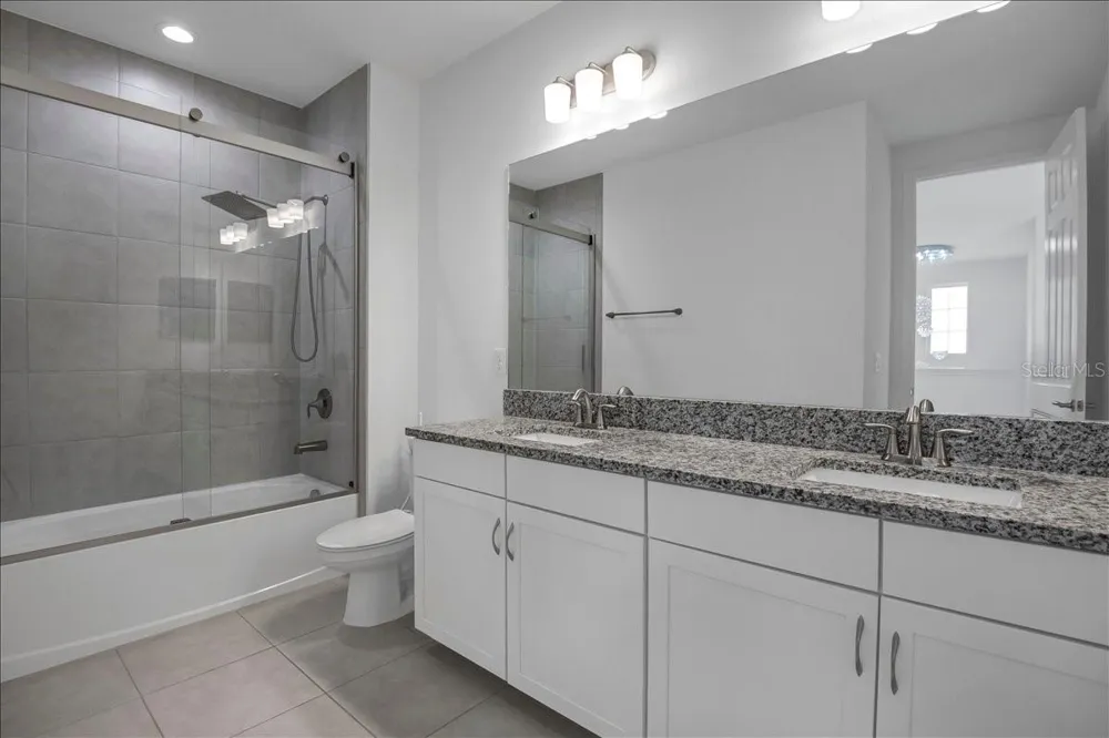 17703 SAVORY MIST CIRCLE Lakewood Ranch, FL 34211