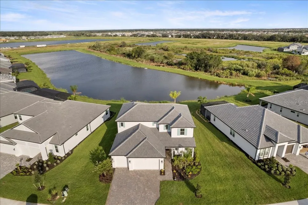 17703 SAVORY MIST CIRCLE Lakewood Ranch, FL 34211