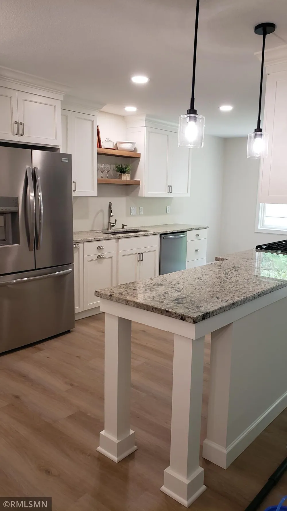 5237 Balmoral Lane Bloomington, MN 55437