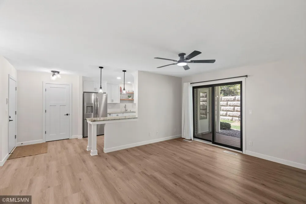5237 Balmoral Lane Bloomington, MN 55437