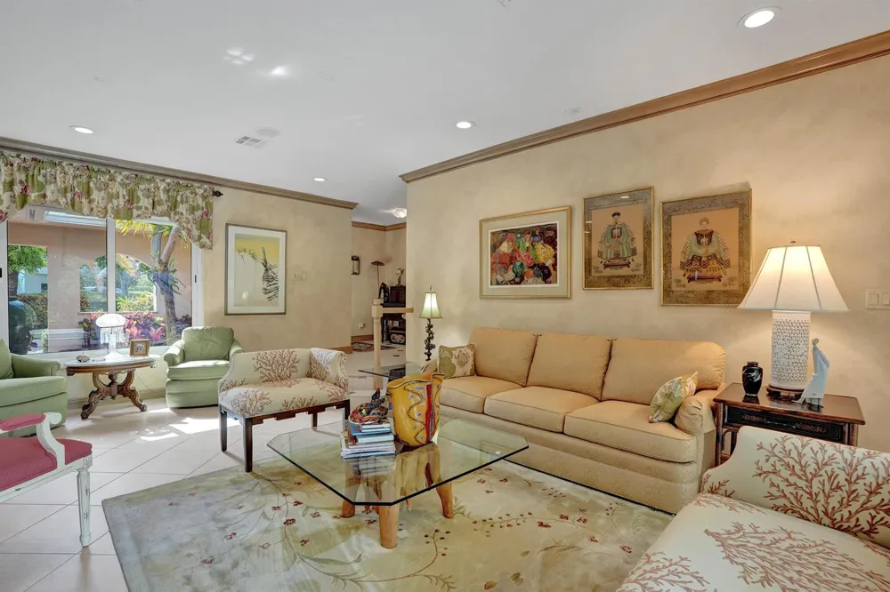 11 Tam O'shanter Lane Fort Lauderdale, FL 33308