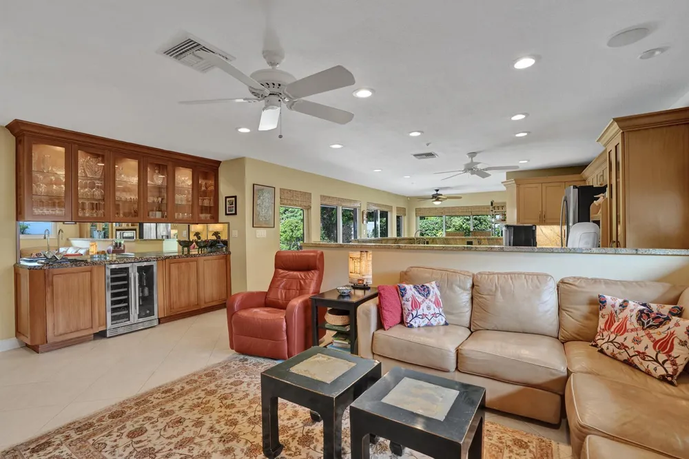 11 Tam O'shanter Lane Fort Lauderdale, FL 33308