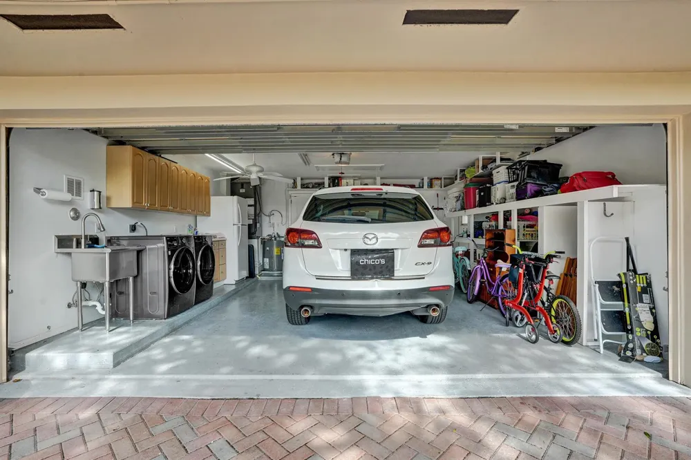 11 Tam O'shanter Lane Fort Lauderdale, FL 33308