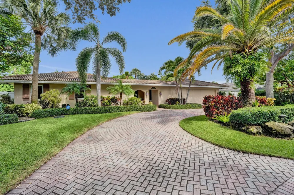 11 Tam O'shanter Lane Fort Lauderdale, FL 33308