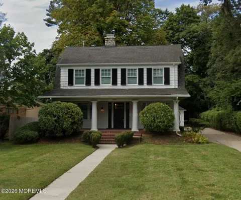 682 Woodgate Avenue