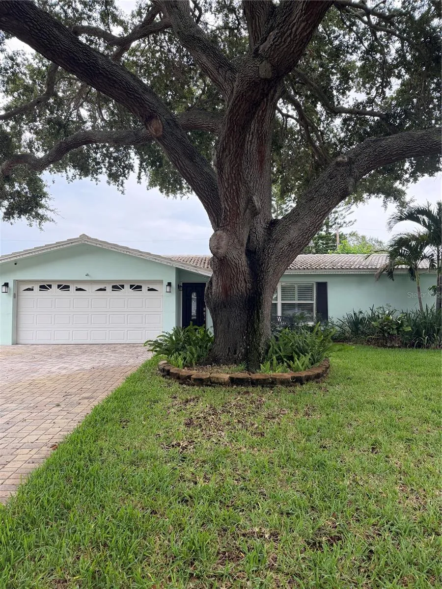 704 23RD STREET SW Largo, FL 33770