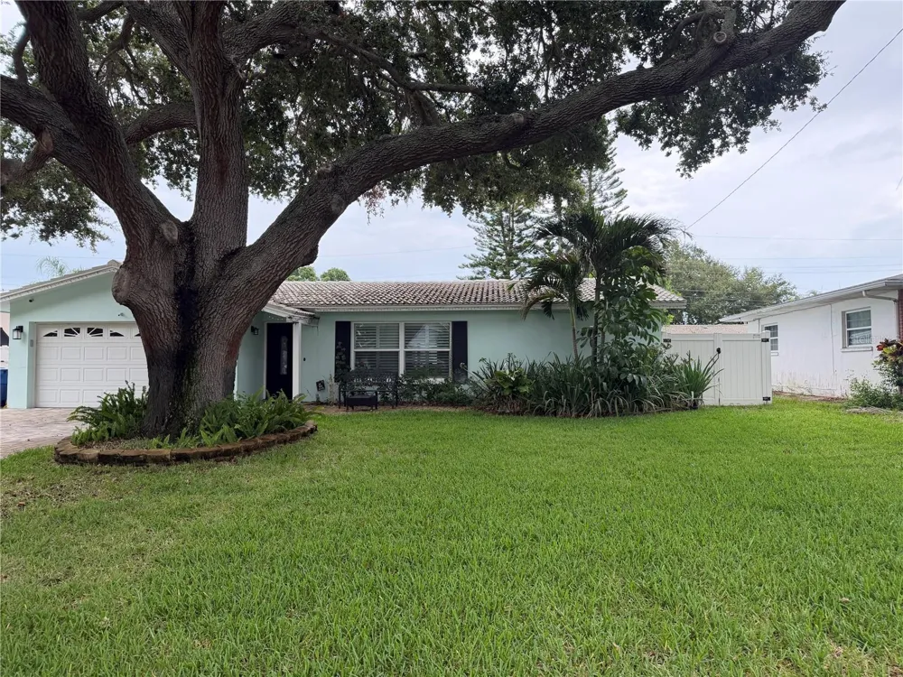 704 23RD STREET SW Largo, FL 33770