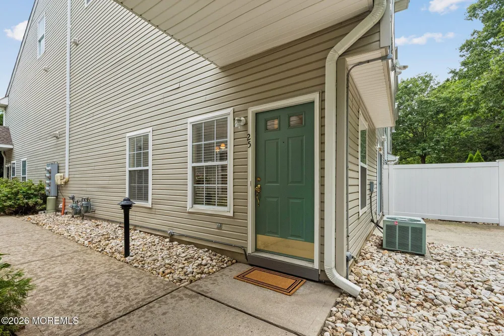 25 Phoenix Court Tinton Falls, NJ 07712