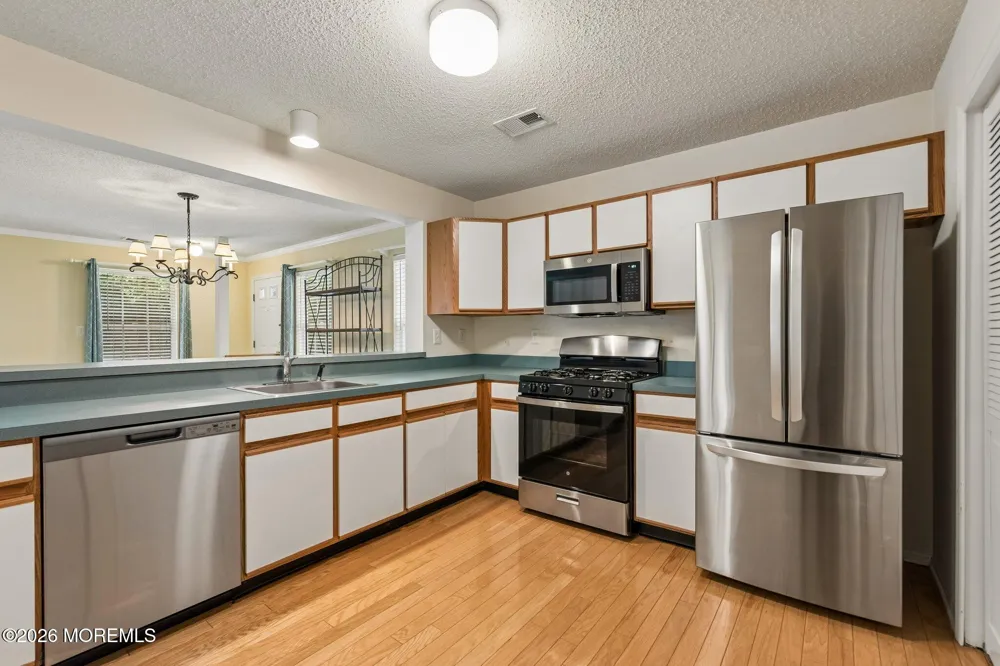 25 Phoenix Court Tinton Falls, NJ 07712