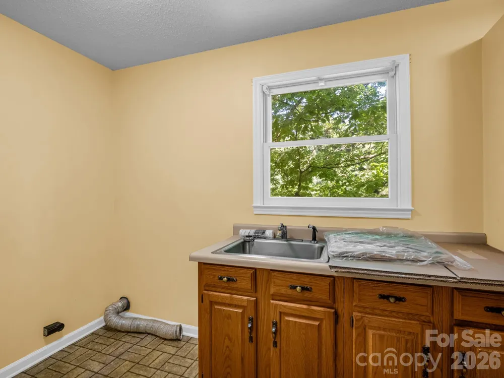154 Breeze Hill Rutherfordton, NC 28139