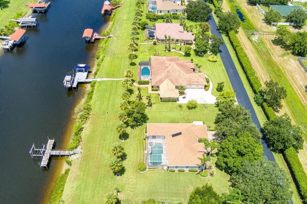 2624 SW River Shore Drive 