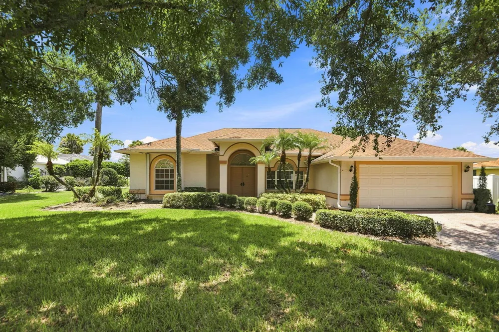 2624 SW River Shore Drive 