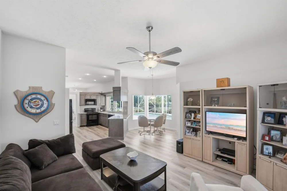 2624 SW River Shore Drive 