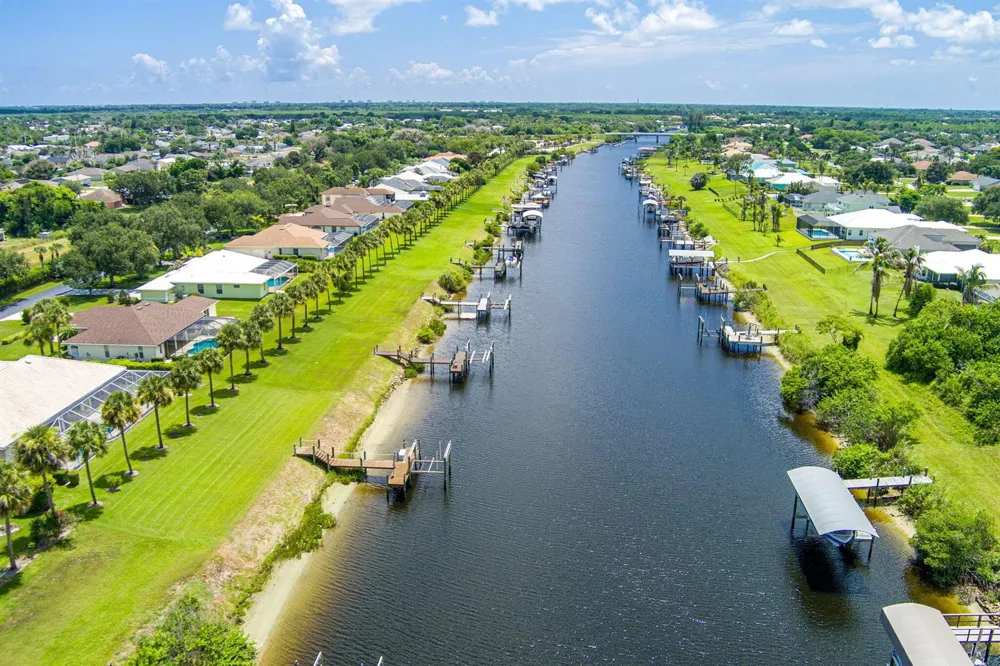 2624 SW River Shore Drive 