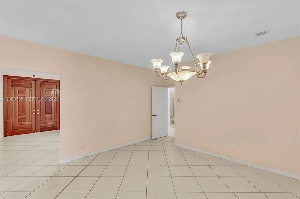 279 NW 119th Ave. Miami, FL 33182