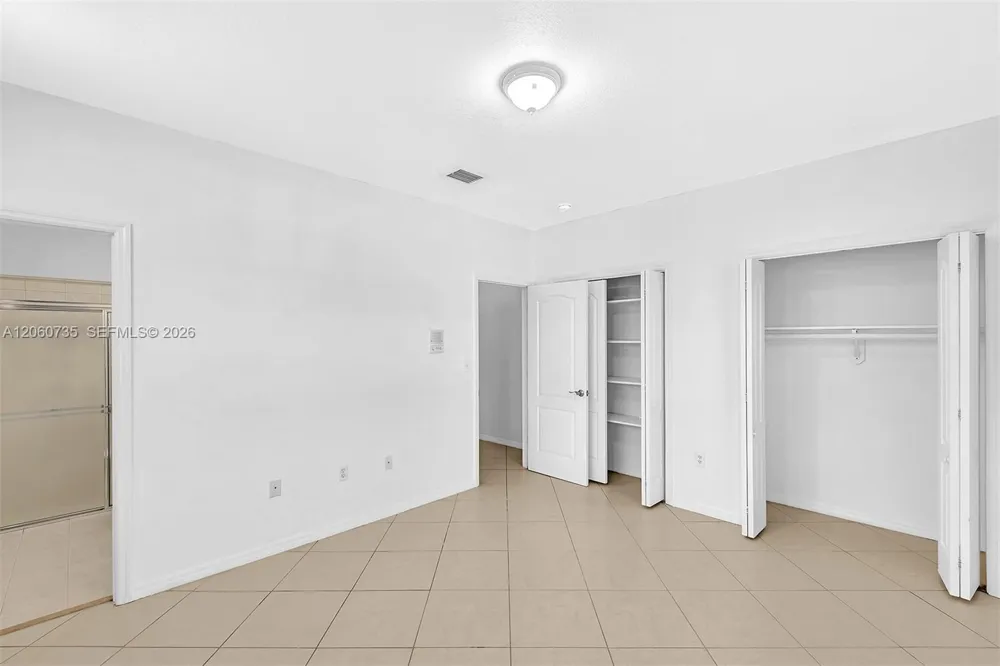 279 NW 119th Ave. Miami, FL 33182