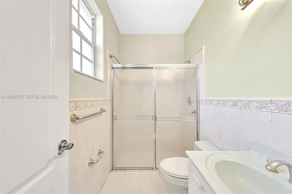 279 NW 119th Ave. Miami, FL 33182
