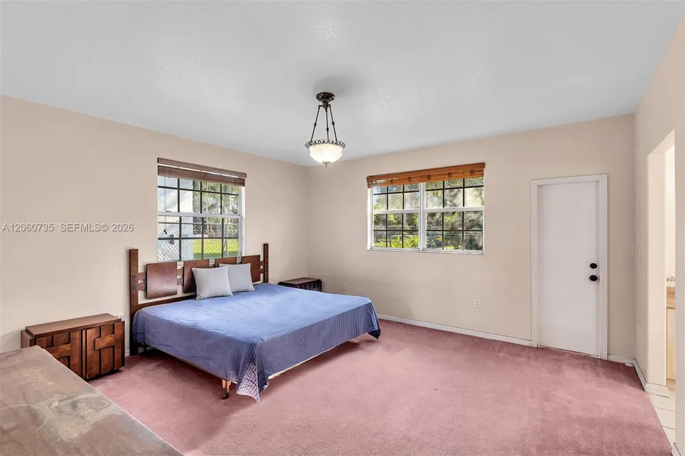 279 NW 119th Ave. Miami, FL 33182